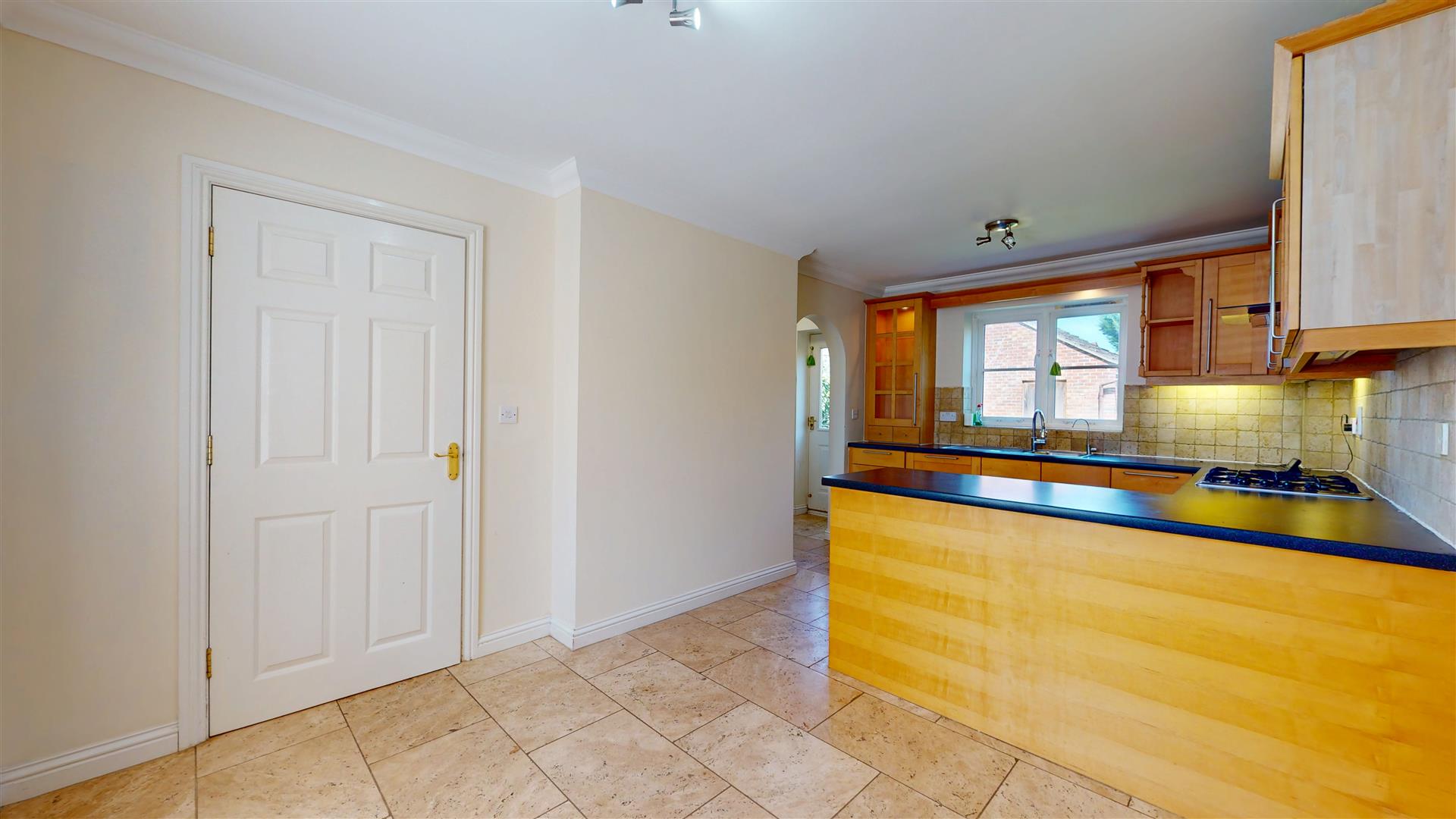 4 bed property in Hillbeck Grove, Milton Keynes